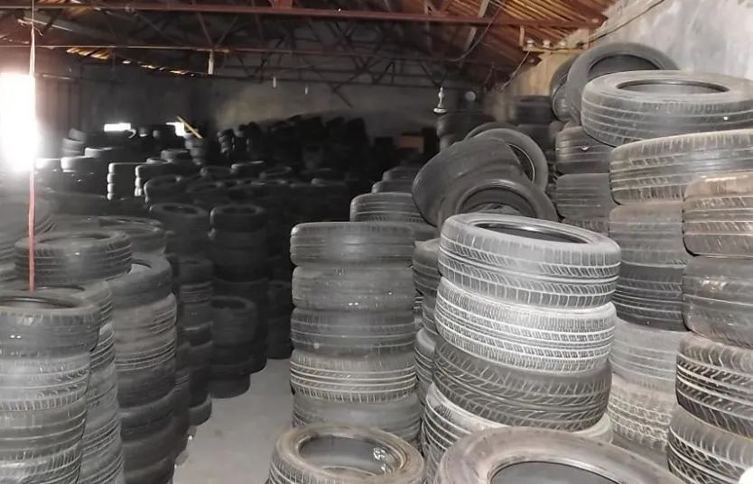 潔匠凈化·的凈工業(yè)除臭劑_廢舊輪胎煉油廢氣污染，車間惡臭問題可利用潔匠凈化除臭劑解決